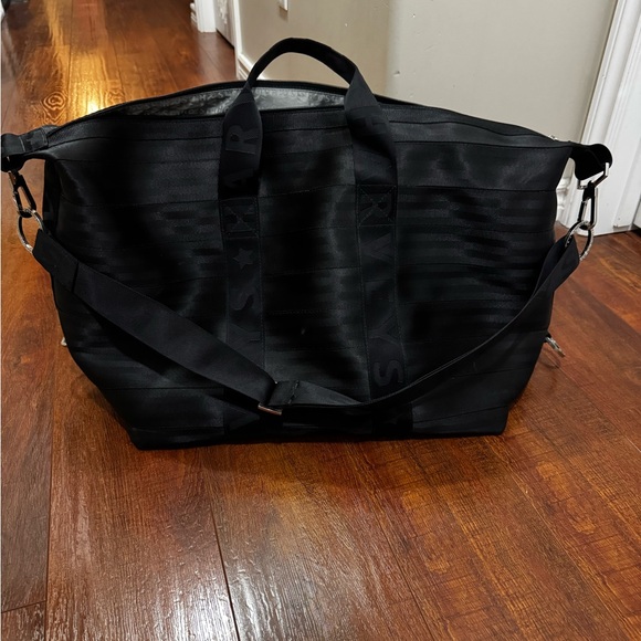 Harveys Other - Harveys Black Duffel Bag with Sturdy Handles and Detachable Strap
Rare